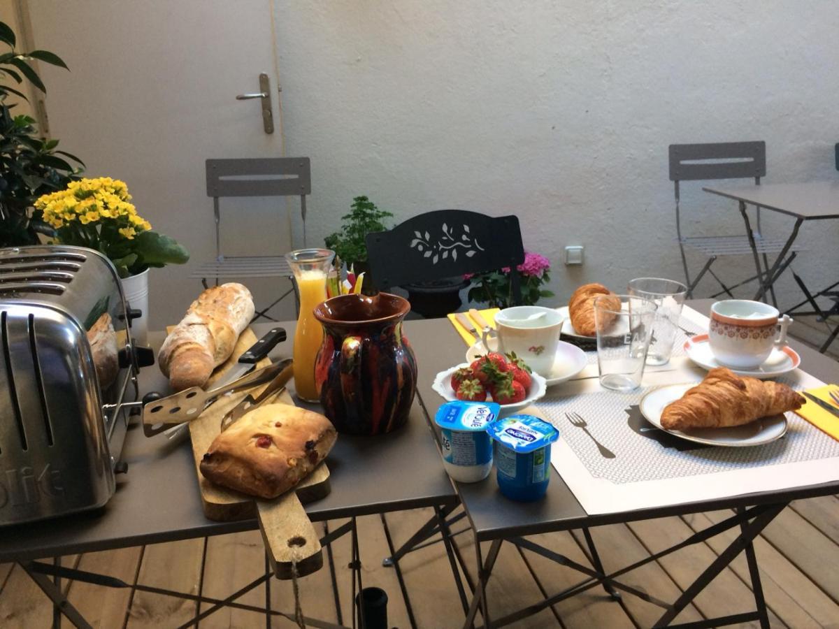 Hôtel A la tasse à moustache Thonon-les-Bains Exterior foto